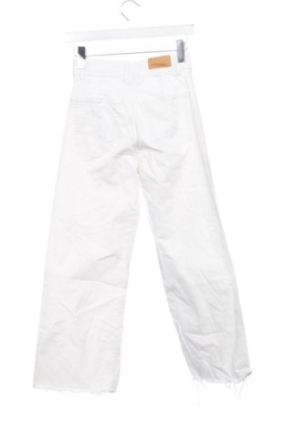 Blugi de femei Stradivarius, Mărime S, Culoare Alb, Preț 91,99 Lei