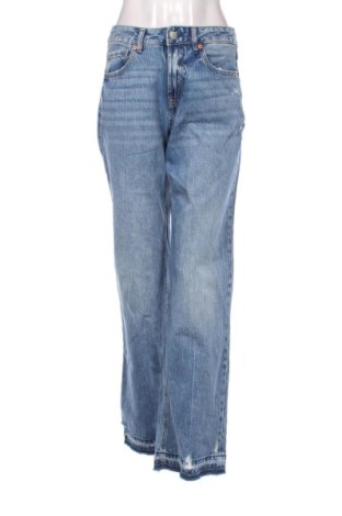 Дамски дънки Stradivarius, Размер M, Цвят Син, Цена 16,97 €