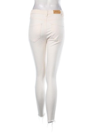 Blugi de femei Stradivarius, Mărime S, Culoare Ecru, Preț 72,99 Lei