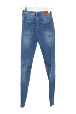 Damskie jeansy Stradivarius, Rozmiar XS, Kolor Niebieski, Cena 80,38 zł