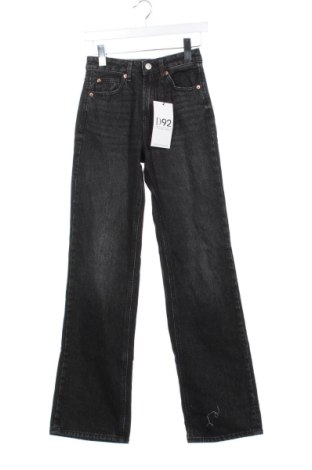 Damskie jeansy Stradivarius, Rozmiar XS, Kolor Czarny, Cena 123,99 zł