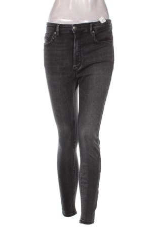 Γυναικείο Τζίν Stradivarius, Μέγεθος M, Χρώμα Μαύρο, Τιμή 17,99 €