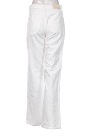 Blugi de femei Stradivarius, Mărime S, Culoare Alb, Preț 91,99 Lei