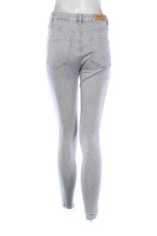 Dámské džíny  Stradivarius, Velikost S, Barva Šedá, Cena  439,00 Kč