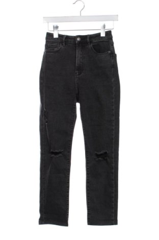 Γυναικείο Τζίν Stradivarius, Μέγεθος XS, Χρώμα Μαύρο, Τιμή 15,00 €