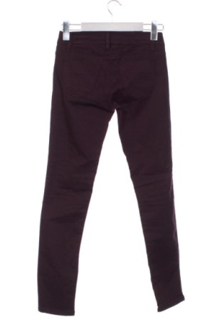 Damskie jeansy United Colors Of Benetton, Rozmiar XS, Kolor Fioletowy, Cena 110,99 zł