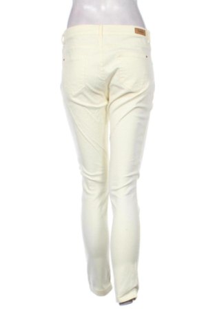 Damskie jeansy Zara, Rozmiar XL, Kolor ecru, Cena 96,62 zł