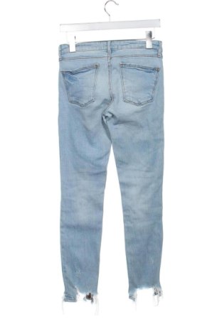 Blugi de femei Zara, Mărime S, Culoare Albastru, Preț 78,20 Lei