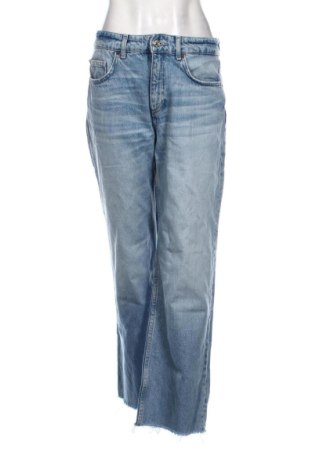 Damskie jeansy Zara, Rozmiar M, Kolor Niebieski, Cena 112,53 zł