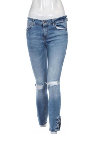 Damskie jeansy Zara, Rozmiar M, Kolor Niebieski, Cena 74,01 zł
