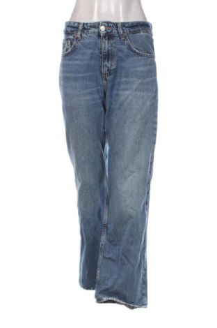 Damskie jeansy Zara, Rozmiar M, Kolor Niebieski, Cena 75,02 zł