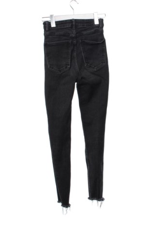 Damskie jeansy Zara, Rozmiar XS, Kolor Czarny, Cena 75,02 zł