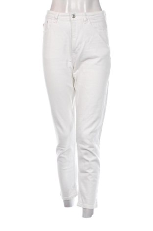Damskie jeansy Zara, Rozmiar S, Kolor Biały, Cena 74,01 zł