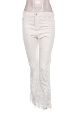 Blugi de femei Zara, Mărime M, Culoare Alb, Preț 85,99 Lei