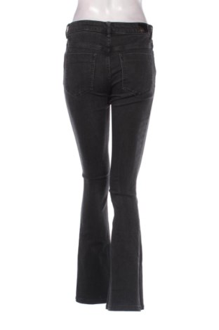 Blugi de femei Zara, Mărime M, Culoare Gri, Preț 72,00 Lei