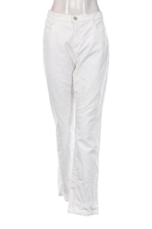 Дамски джинси Brax, Размер M, Цвят Бял, Цена 35,27 €