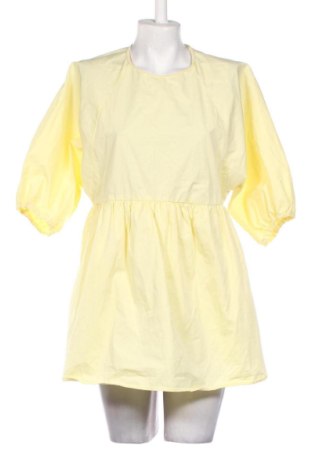 Salopetă scurtă de damă Zara, Mărime S, Culoare Galben, Preț 93,84 Lei