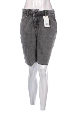 Γυναικείο κοντό παντελόνι About You, Μέγεθος M, Χρώμα Μαύρο, Τιμή 17,75 €