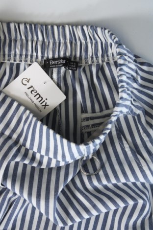 Damen Shorts Bershka, Größe XS, Farbe Mehrfarbig, Preis € 10,00