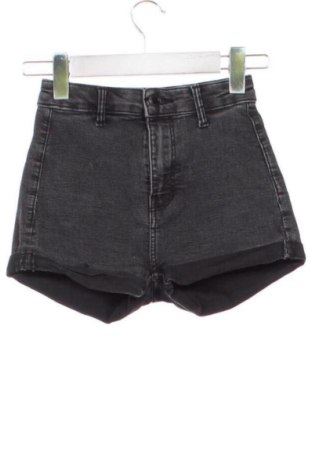 Pantaloni scurți de femei Bershka, Mărime XXS, Culoare Gri, Preț 50,59 Lei
