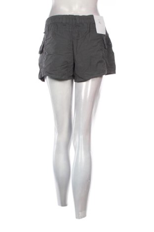 Damskie szorty Bershka, Rozmiar XL, Kolor Szary, Cena 85,74 zł