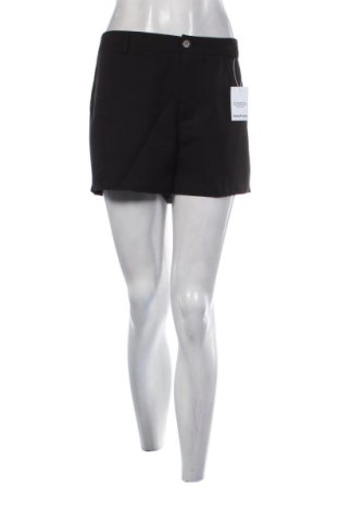 Női rövidnadrág Boohoo, Méret L, Szín Fekete, Ár 6 612 Ft