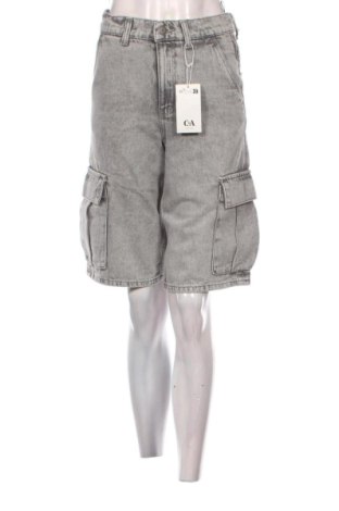 Pantaloni scurți de femei C&A, Mărime S, Culoare Gri, Preț 83,00 Lei