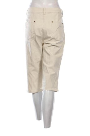 Γυναικείο κοντό παντελόνι Canda, Μέγεθος XXL, Χρώμα  Μπέζ, Τιμή 9,70 €