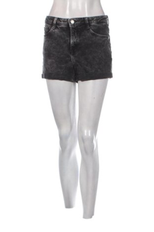 Damskie szorty Clockhouse, Rozmiar M, Kolor Czarny, Cena 51,99 zł