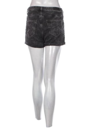 Damskie szorty Clockhouse, Rozmiar M, Kolor Czarny, Cena 51,99 zł