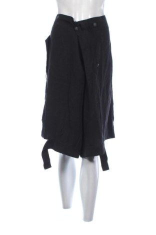 Pantaloni scurți de femei Cop.copine, Mărime M, Culoare Negru, Preț 130,33 Lei