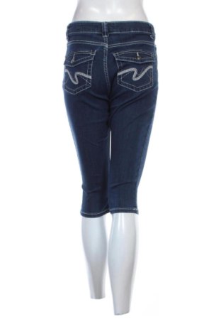 Дамски къс панталон Lee, Размер L, Цвят Син, Цена 25,00 €