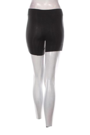 Pantaloni scurți de femei Marks & Spencer, Mărime S, Culoare Gri, Preț 177,99 Lei