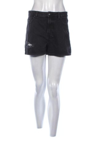Дамски къс панталон ONLY, Размер M, Цвят Черен, Цена 8,63 €
