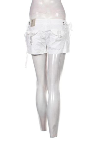 Damen Shorts Papaya, Größe M, Farbe Weiß, Preis € 16,00