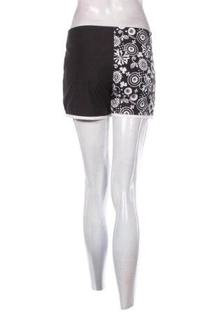 Γυναικείο κοντό παντελόνι Reebok, Μέγεθος L, Χρώμα Πολύχρωμο, Τιμή 25,00 €