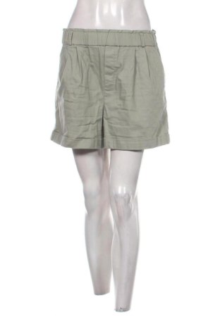 Pantaloni scurți de femei Reserved, Mărime M, Culoare Verde, Preț 60,99 Lei