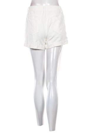 Γυναικείο κοντό παντελόνι SHEIN, Μέγεθος M, Χρώμα Λευκό, Τιμή 9,71 €