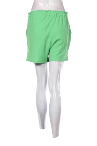 Дамски къс панталон Sinsay, Размер S, Цвят Зелен, Цена 6,00 €