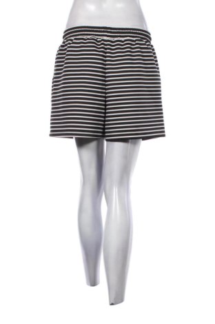 Damskie szorty Sinsay, Rozmiar L, Kolor Kolorowy, Cena 53,58 zł