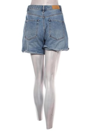 Pantaloni scurți de femei Stradivarius, Mărime M, Culoare Albastru, Preț 60,99 Lei