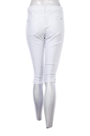 Pantaloni scurți de femei Unbranded, Mărime M, Culoare Alb, Preț 60,99 Lei
