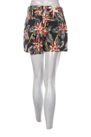 Дамски къс панталон Unbranded, Размер M, Цвят Многоцветен, Цена 16,00 €