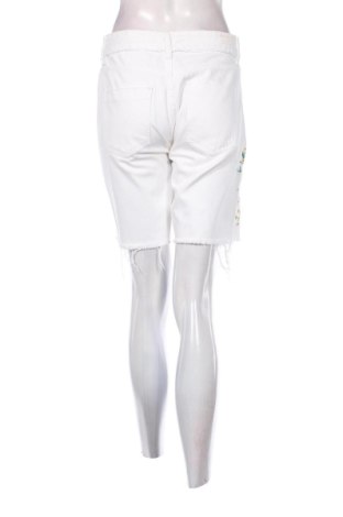 Damen Shorts Zara, Größe M, Farbe Weiß, Preis € 8,00