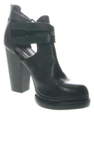 Obuwie damskie Bronx, Rozmiar 40, Kolor Czarny, Cena 913,57 zł