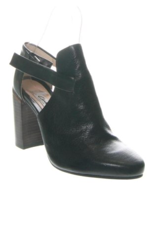 Дамски обувки Clarks, Размер 39, Цвят Черен, Цена 47,03 €