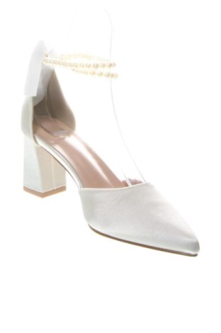 Дамски обувки Unbranded, Размер 39, Цвят Бял, Цена 32,00 €