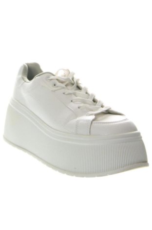 Дамски обувки Zara, Размер 39, Цвят Бял, Цена 32,00 €