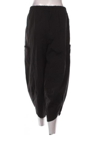 Damskie spodnie 158c, Rozmiar L, Kolor Czarny, Cena 78,99 zł