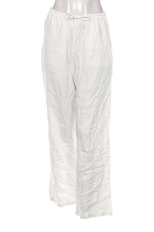 Pantaloni de femei Bershka, Mărime S, Culoare Alb, Preț 145,99 Lei